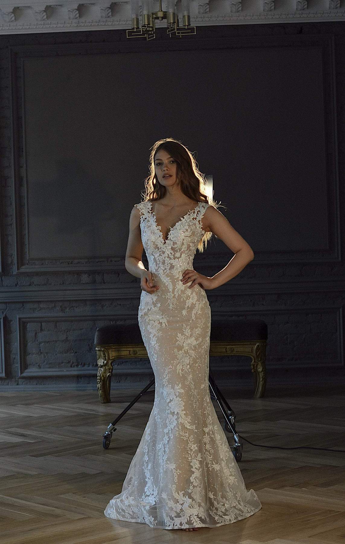 A Mermaid-Style Wedding Dress ...